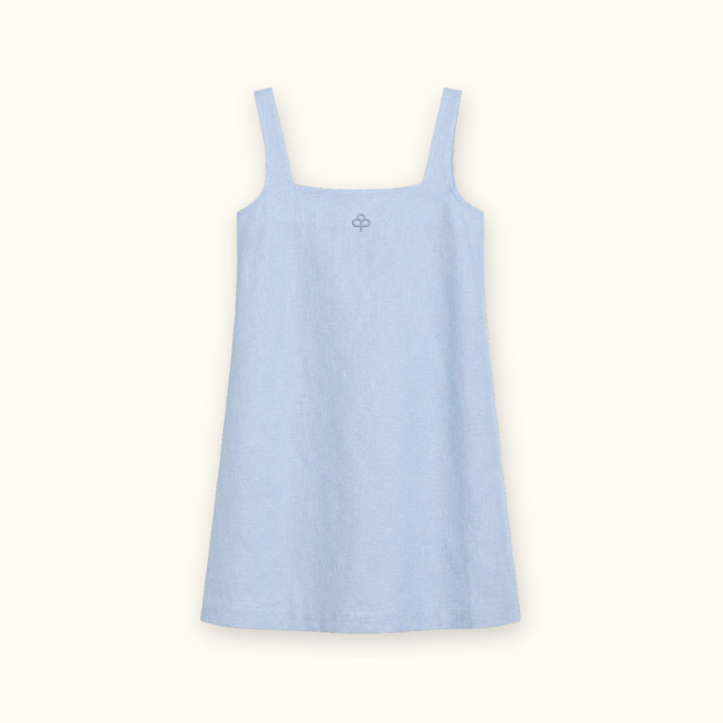 Vestido mini de lino en azul claro, vista frontal, mostrando el escote y la silueta del vestido